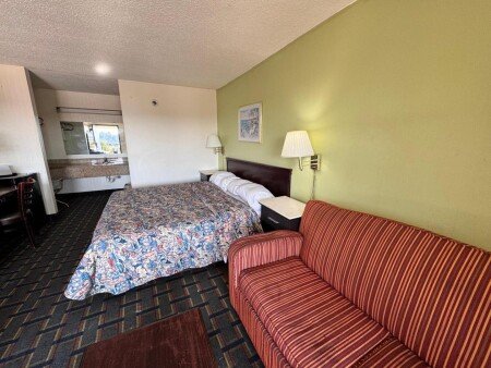 Hotel with jacuzzi