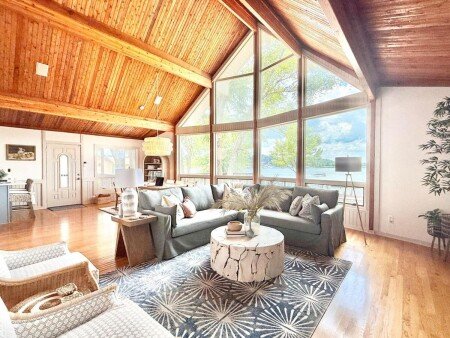 House 12 guests, with garden