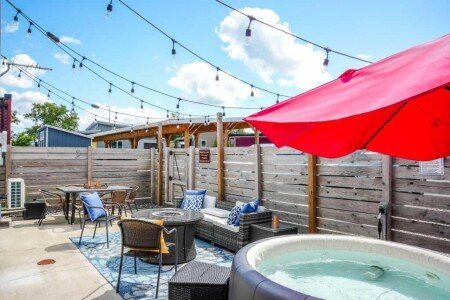 House 6 guests, with garden