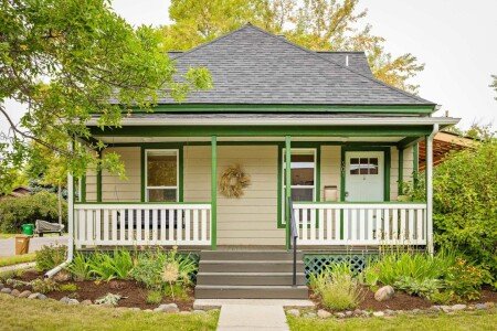 House 4 guests, with garden