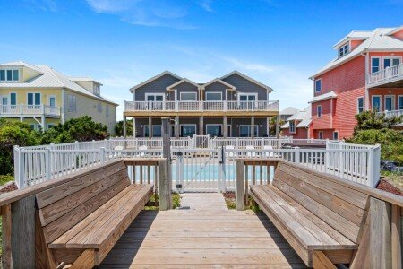 House 8 guests, with jacuzzi