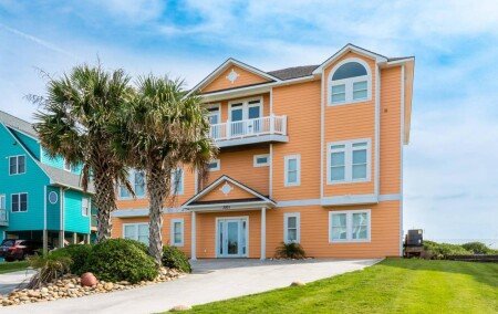 House 16 guests, with jacuzzi