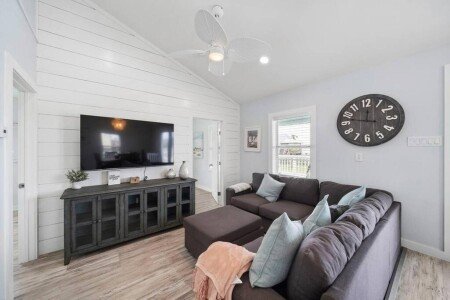 House 4 bedrooms, with pool