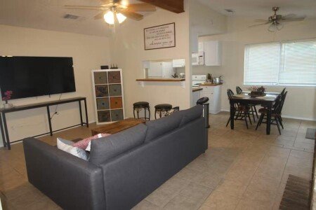 House 4 guests, with jacuzzi