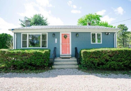 House 6 guests, with garden