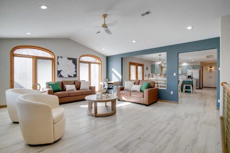 House 8 guests, with jacuzzi