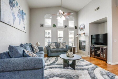 House 6 guests, with jacuzzi