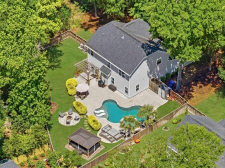 House 4 bedrooms, with jacuzzi