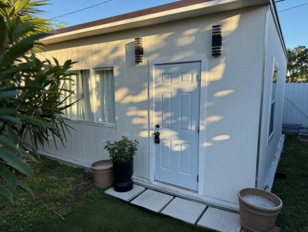 House 2 bedrooms, with pool