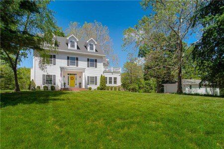 House 17 guests, with jacuzzi