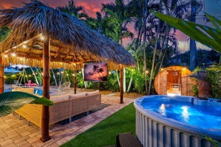 House 6 guests, with jacuzzi