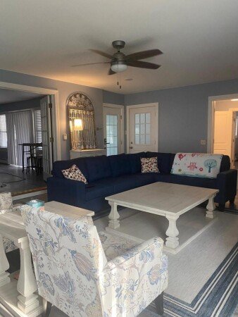 House 16 guests, with pool