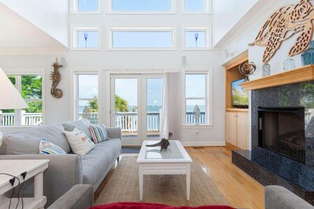 House 6 guests, with jacuzzi