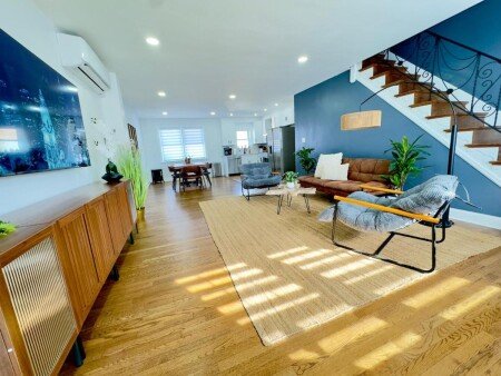 House 10 guests, with jacuzzi