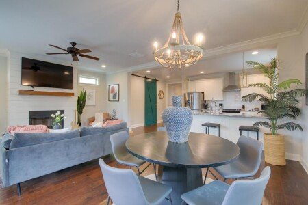 House 6 guests, with jacuzzi