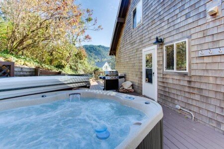 House 4 bedrooms, with jacuzzi