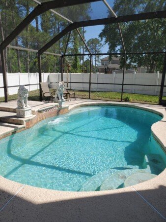 Bed and breakfast 1 bedroom, with pool