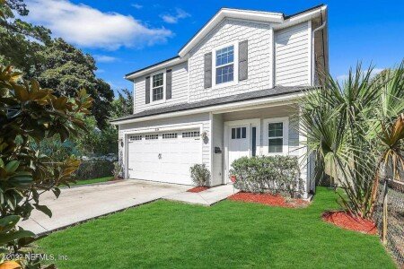 House 4 bedrooms, with jacuzzi