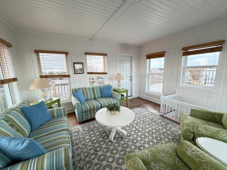 Bed and breakfast 4 guests, with pool