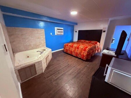 Hotel with jacuzzi