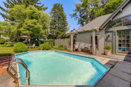 House 4 bedrooms, with jacuzzi