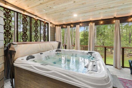 House 3 bedrooms, with jacuzzi