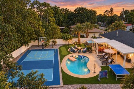 House 4 bedrooms, with jacuzzi