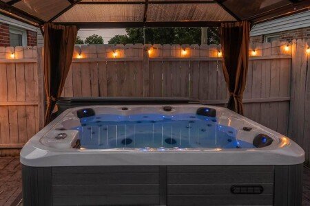 House 5 bedrooms, with jacuzzi