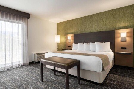 Hotel with jacuzzi