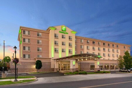 Hotel with jacuzzi