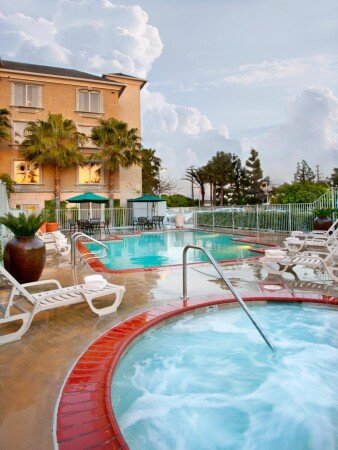 Hotel with jacuzzi