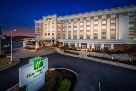 Hotel with jacuzzi