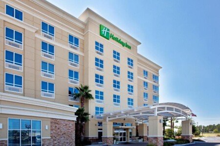 Hotel with pool