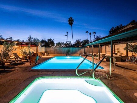 Hotel with jacuzzi
