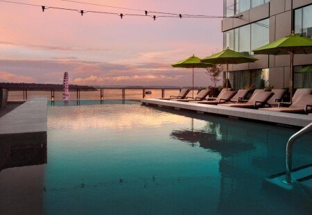 Hotel with jacuzzi