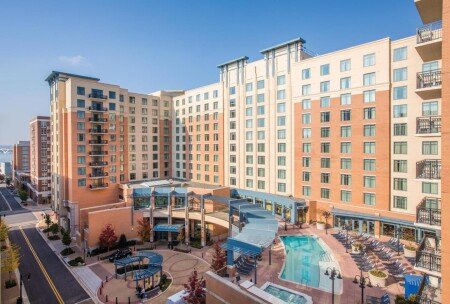 Hotel with jacuzzi