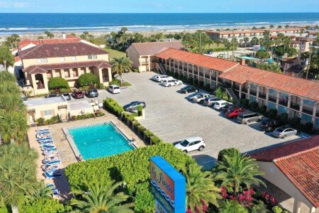 Hotel with pool