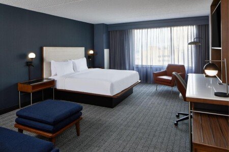 Hotel with jacuzzi