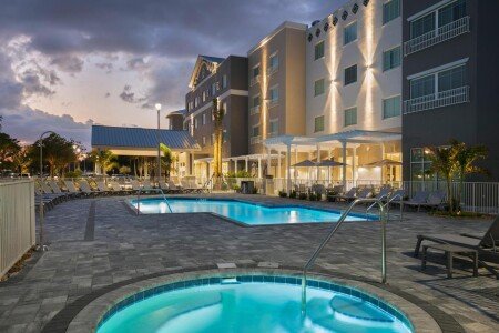 Hotel with jacuzzi