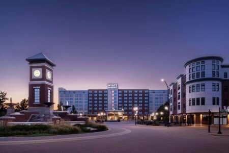 Hotel with jacuzzi
