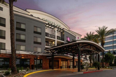 Hotel with jacuzzi