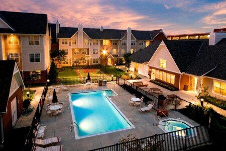 Hotel with jacuzzi