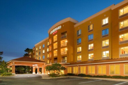 Hotel con piscina