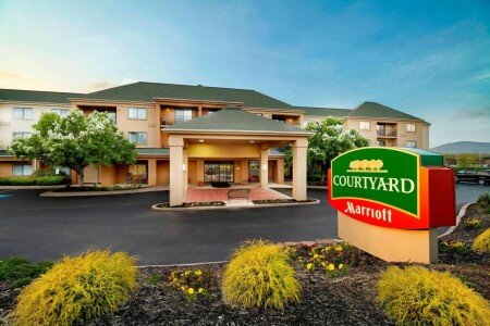Hotel with pool