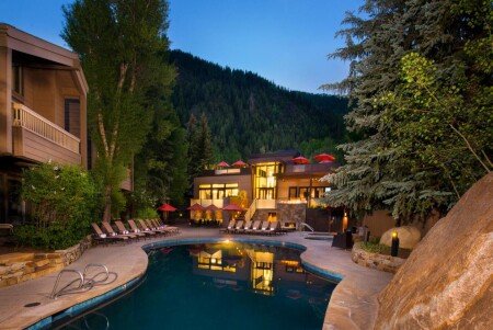 Hotel with jacuzzi