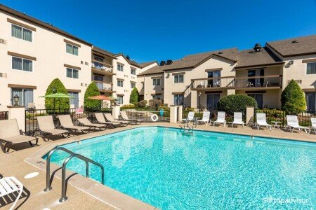 Hotel with jacuzzi
