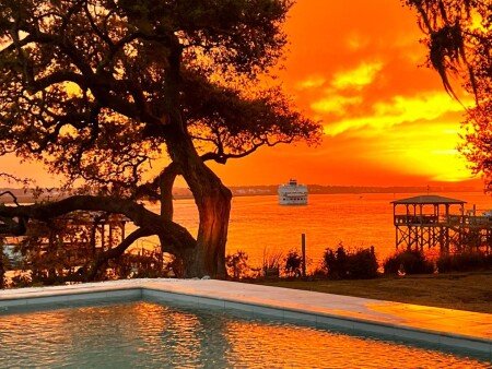 Bed and breakfast 1 bedroom, with pool