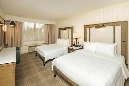 Hotel with jacuzzi