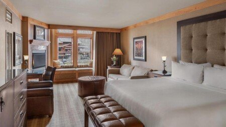 Hotel with jacuzzi