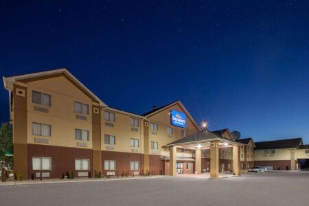 Hotel with jacuzzi